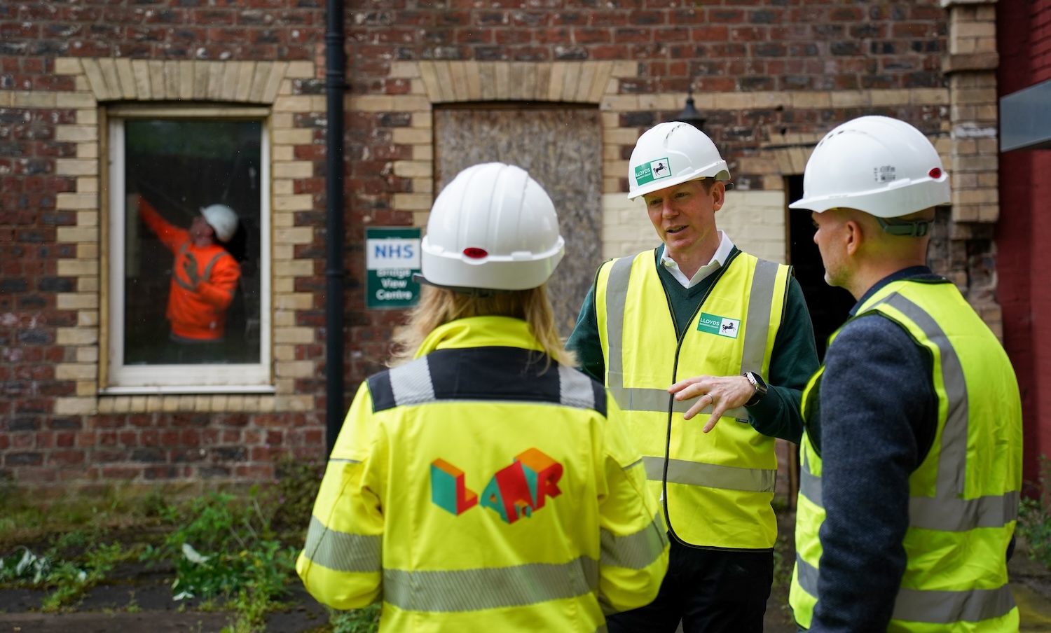 Lloyds CEO applauds Scottish charity's regeneration efforts