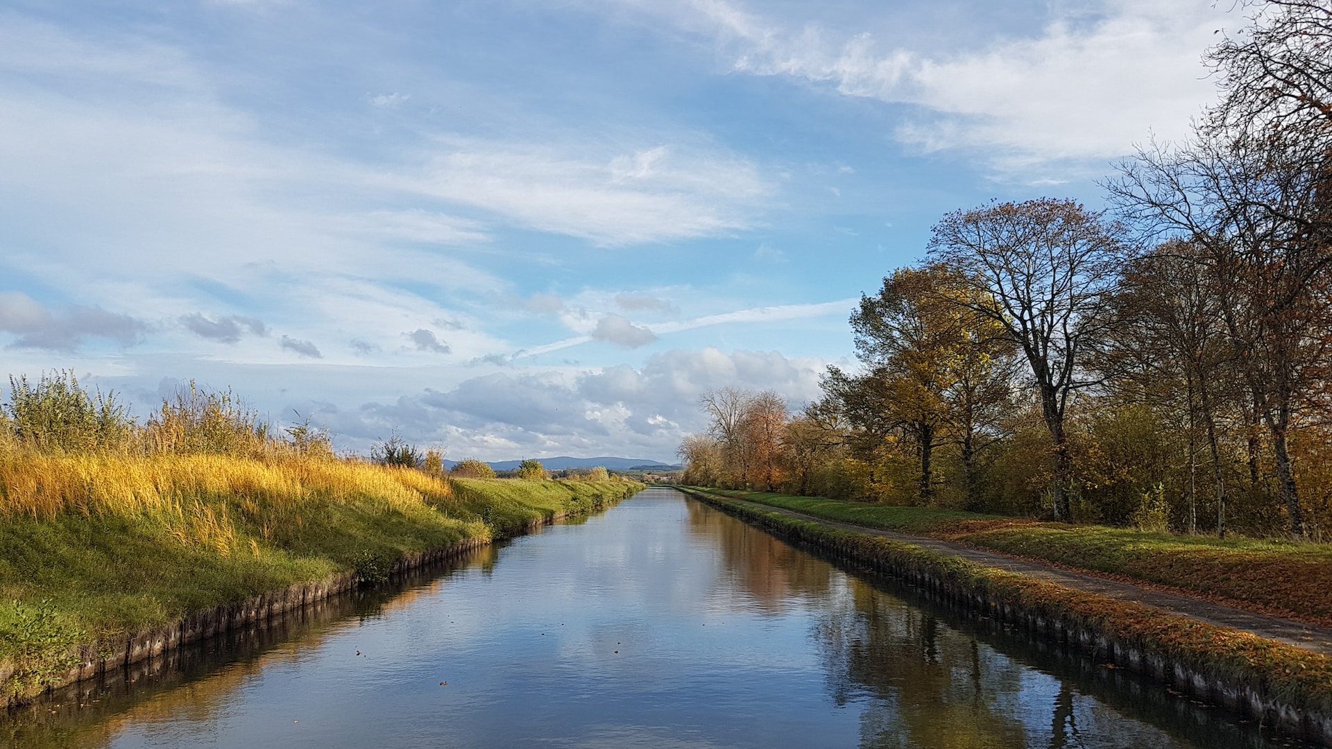 Auditor general calls for urgent financial overhaul at Scottish Canals